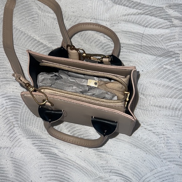 Mini Double Handle Square Bag🤎 - Picture 2 of 4